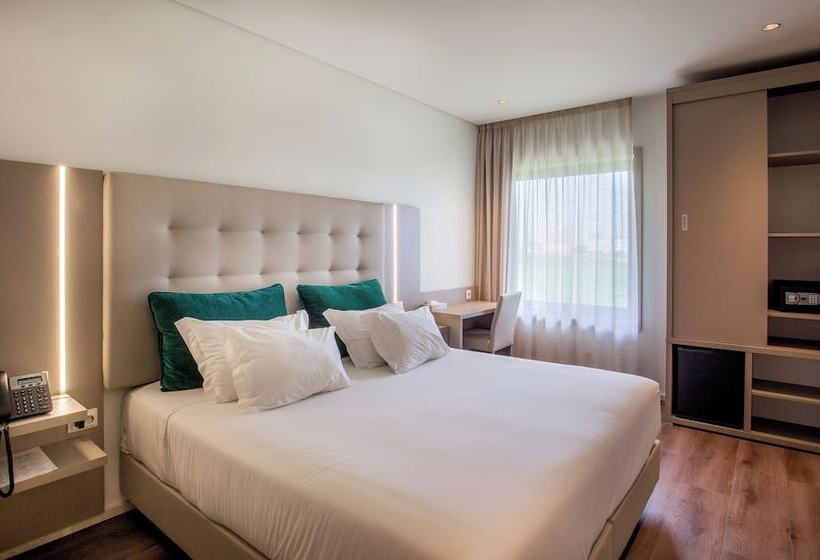 اتاق استاندارد, Oporto Airport & Business