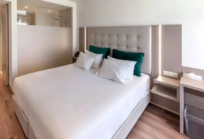 اتاق استاندارد, Oporto Airport & Business
