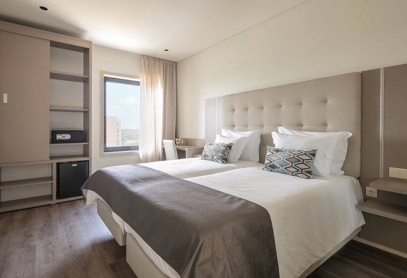 اتاق استاندارد, Oporto Airport & Business