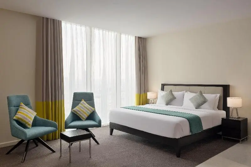 キングサイドベッドのスタンダードワンルーム, Staybridge Suites Al Khobar, An Ihg