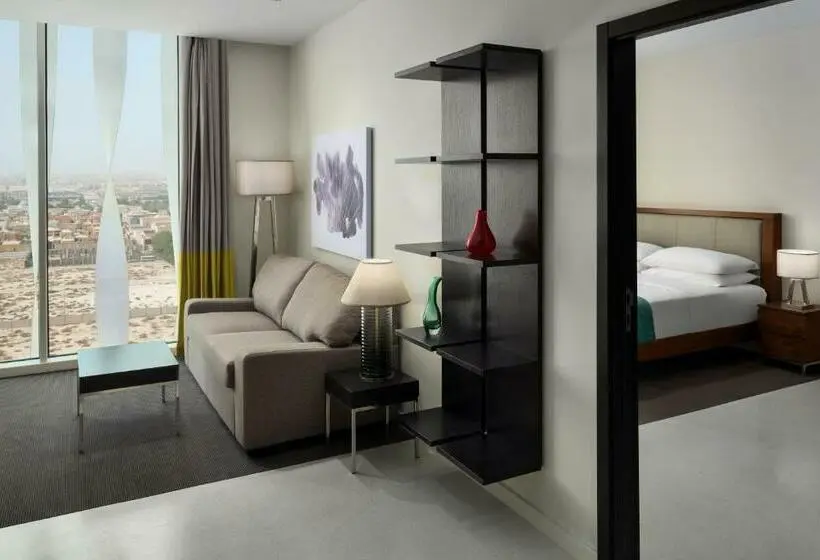 キングサイズベッドのスイートルーム, Staybridge Suites Al Khobar, An Ihg