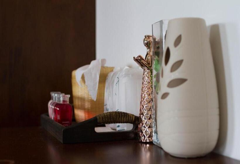 Pokój Standard, Samed Big Tree