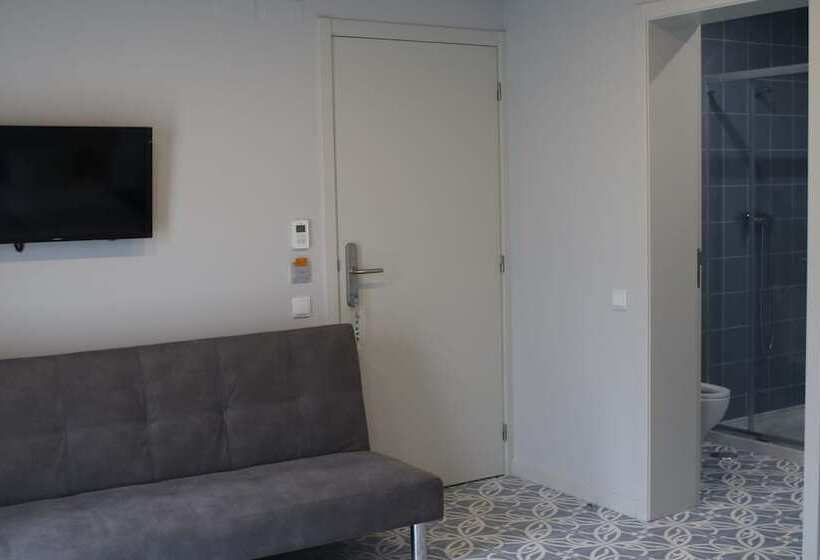 Номер Стандарт Трехместный, Royal Beach Hostel