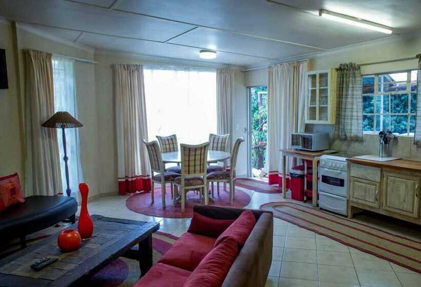 سوییت خانوادگی, Veki S Village Cottages