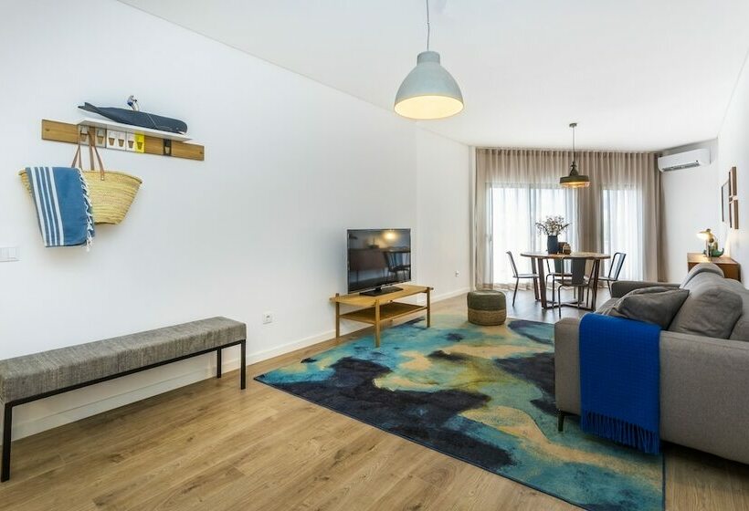 آپارتمان 1 خوابه, You And The Sea