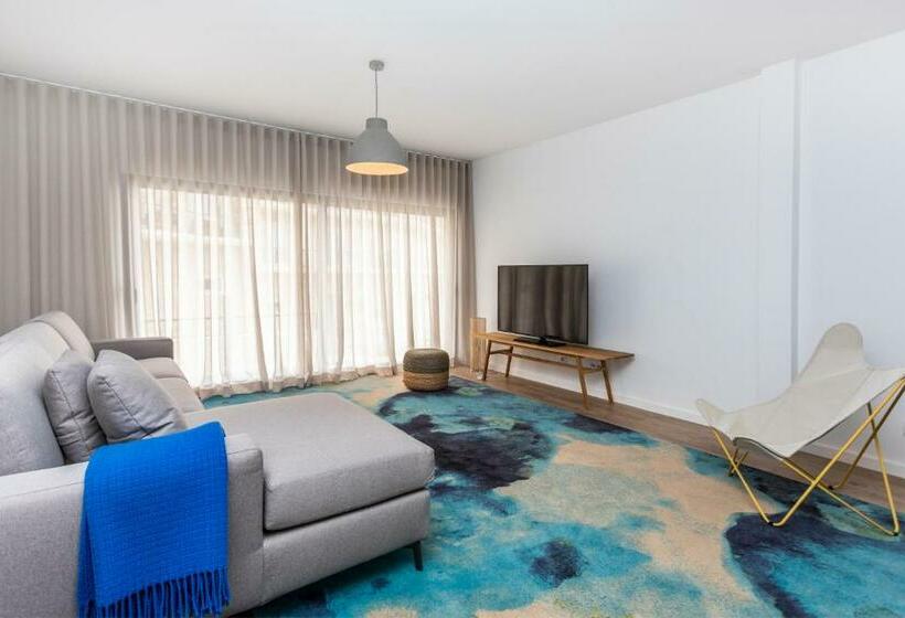 آپارتمان 2 خوابه, You And The Sea