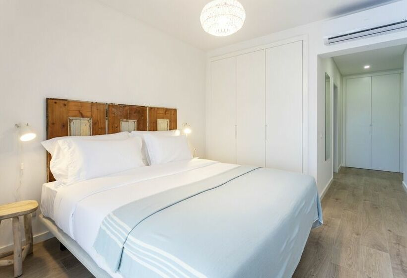 آپارتمان 2 خوابه, You And The Sea