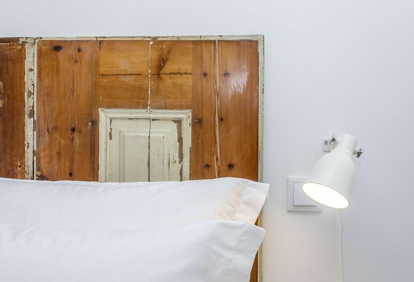 آپارتمان 2 خوابه, You And The Sea