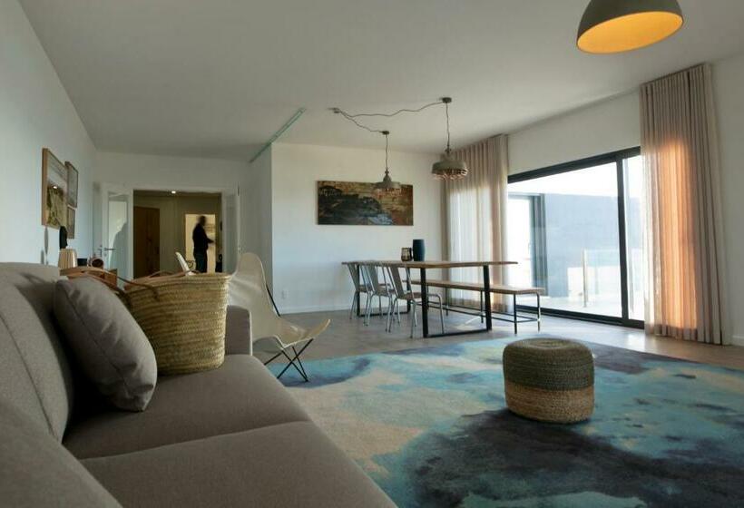 آپارتمان 3 خوابه, You And The Sea