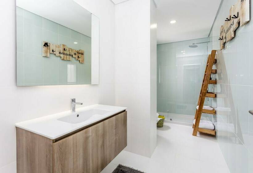 آپارتمان 3 خوابه, You And The Sea