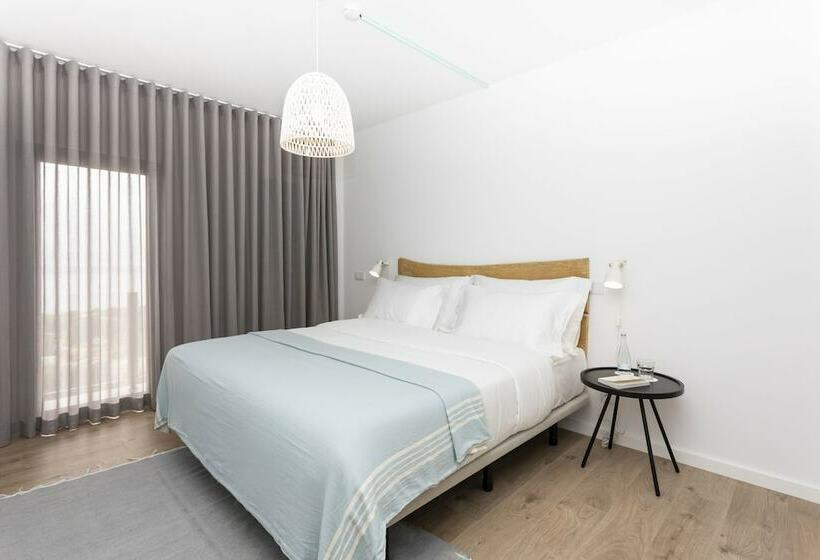 آپارتمان سوپریور 3 خوابه, You And The Sea