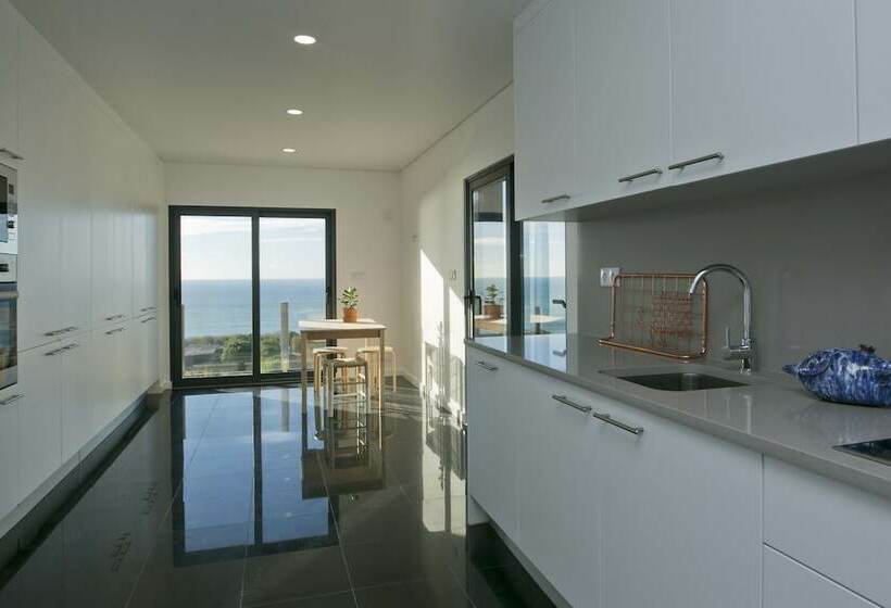 آپارتمان سوپریور 3 خوابه, You And The Sea