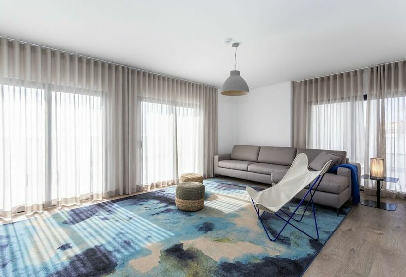 آپارتمان 4 خوابه, You And The Sea