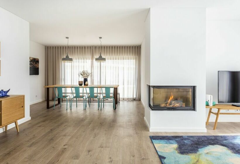 آپارتمان 4 خوابه, You And The Sea