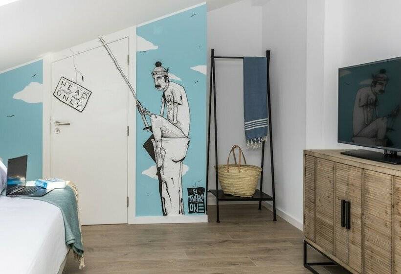 آپارتمان خانوادگی, You And The Sea