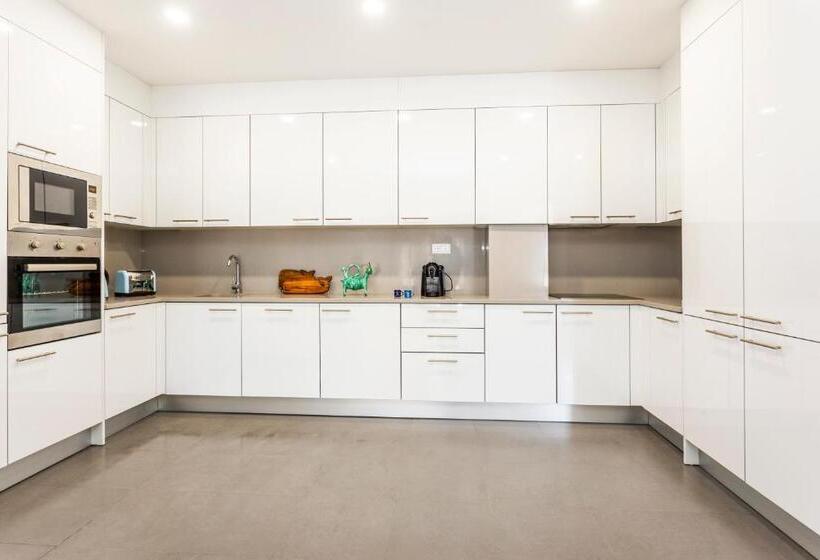 آپارتمان سوپریور 1 خوابه, You And The Sea