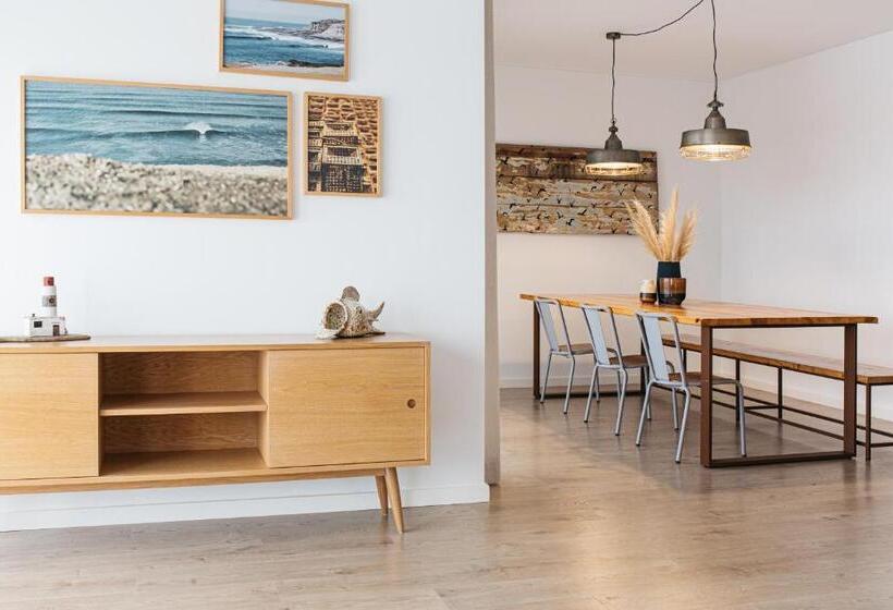 آپارتمان خانوادگی, You And The Sea