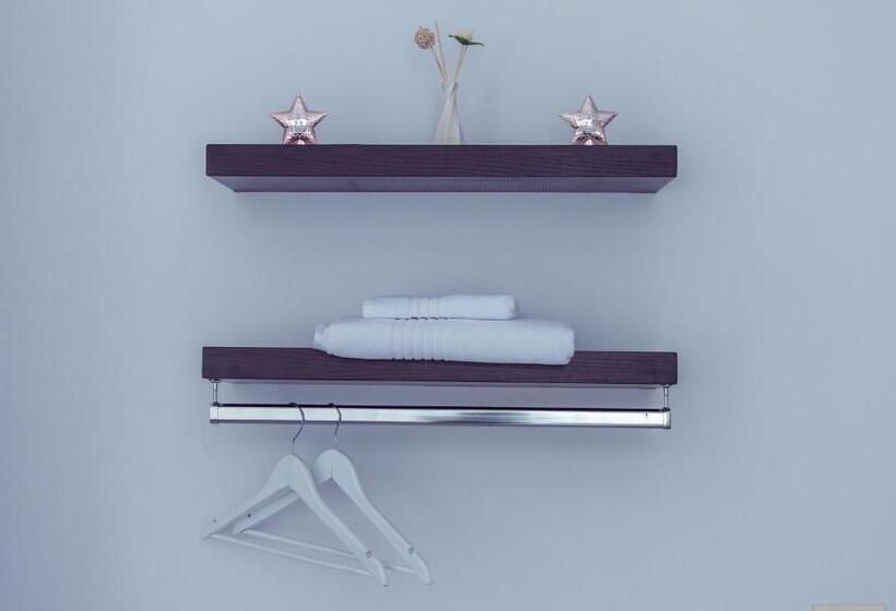 חדר סטנדרט, Art Hostel