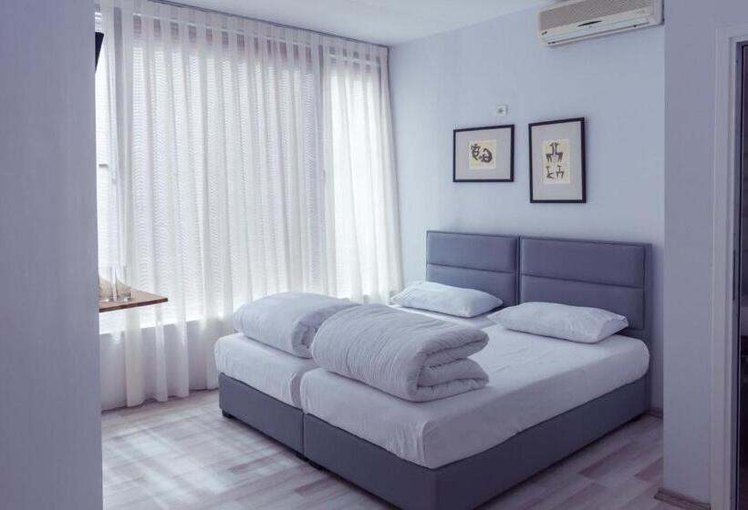 חדר סטנדרט, Art Hostel