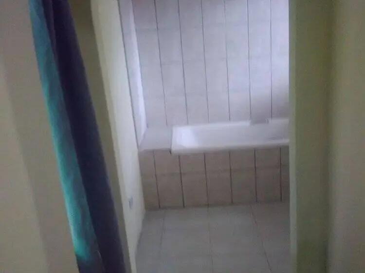 اتاق عادی, Breeze Guest House