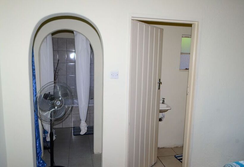 اتاق عادی, Breeze Guest House