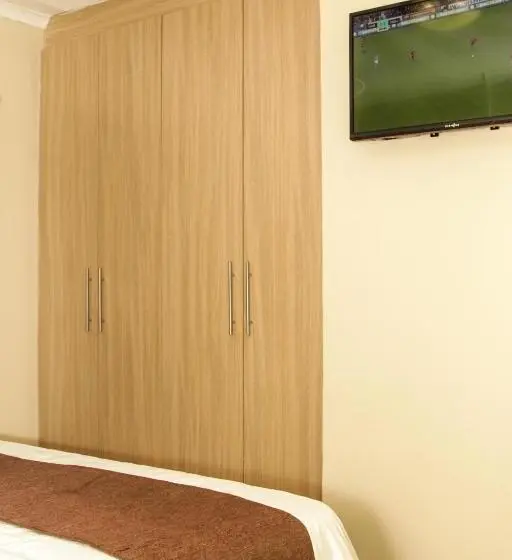 اتاق استاندارد با سرویس بهداشتی مشترک, Streets Of Gold Guest House
