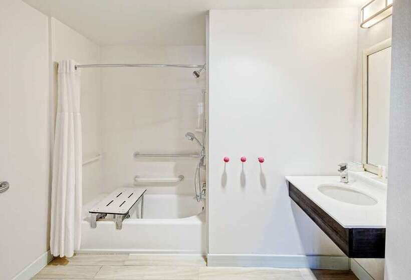 스탠다드 룸, Continental Miami Beach, Tapestry Collection By Hilton