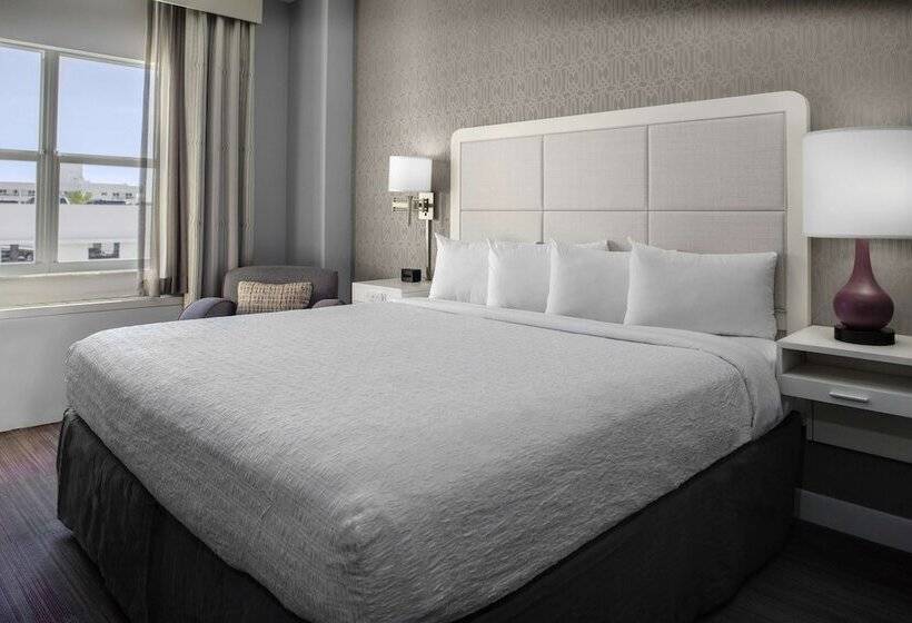 장애인을 위한 더블 침대 스탠다드 룸, Continental Miami Beach, Tapestry Collection By Hilton