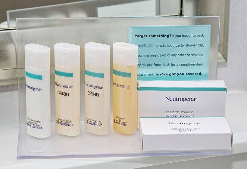 장애인을 위한 더블 침대 스탠다드 룸, Continental Miami Beach, Tapestry Collection By Hilton