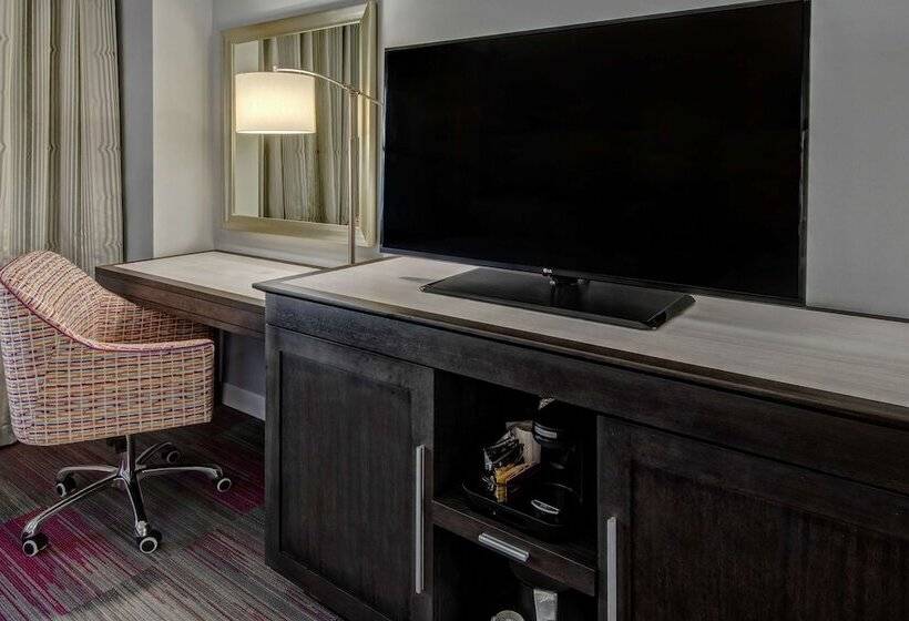 장애인을 위한 더블 침대 스탠다드 룸, Continental Miami Beach, Tapestry Collection By Hilton