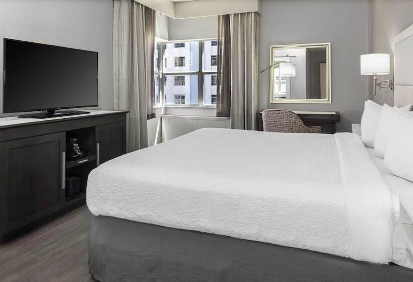 장애인을 위한 더블 침대 스탠다드 룸, Continental Miami Beach, Tapestry Collection By Hilton