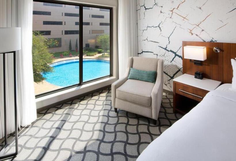חדר סטנדרט עם מיטת קינג, Marriott Dallas Allen Hotel & Convention Center