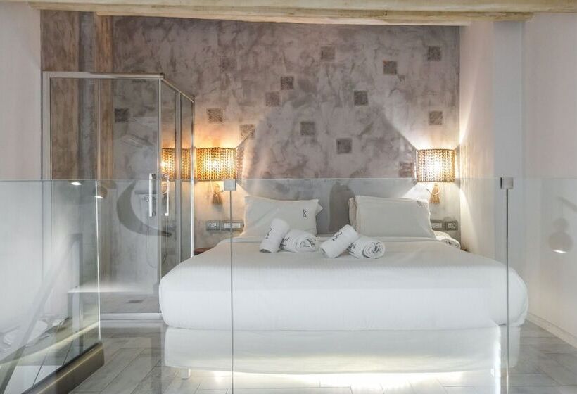 Quarto Dúplex, Blue Carpet Luxury Suites