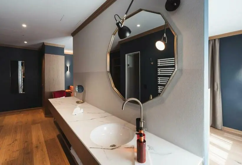 コンフォートルーム, Boutique Hotel Glacier