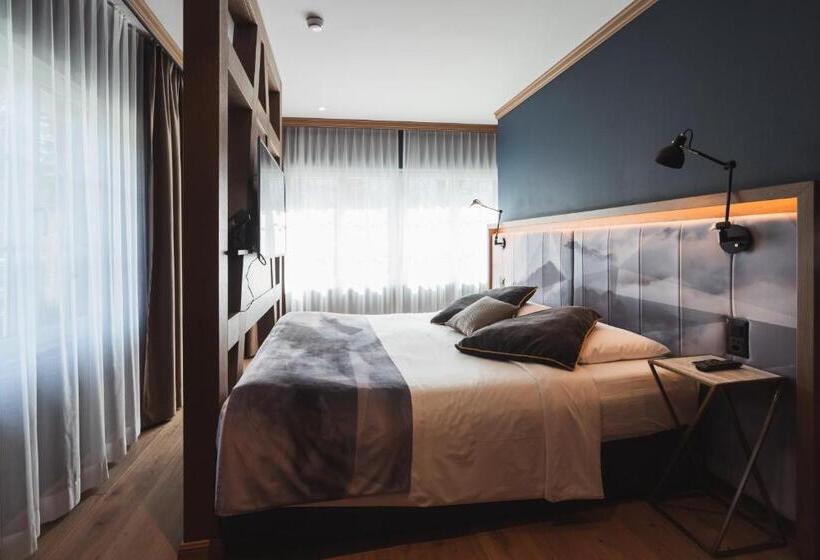 Номер Стандарт с Балконом, Boutique Hotel Glacier