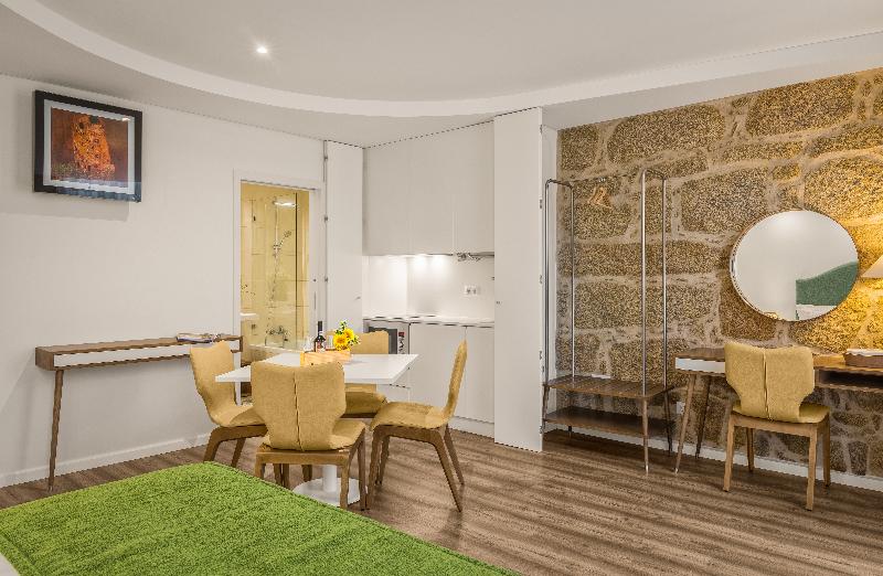 דירת חדר, 296 Heritage Apartments