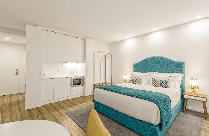 استودیوی استاندارد, 296 Heritage Apartments