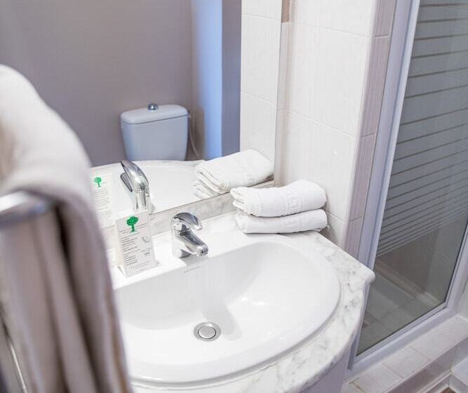 Номер Стандарт, Logis Hôtel Auberge Du Pastel Hôtel 3 étoiles Et Restaurant