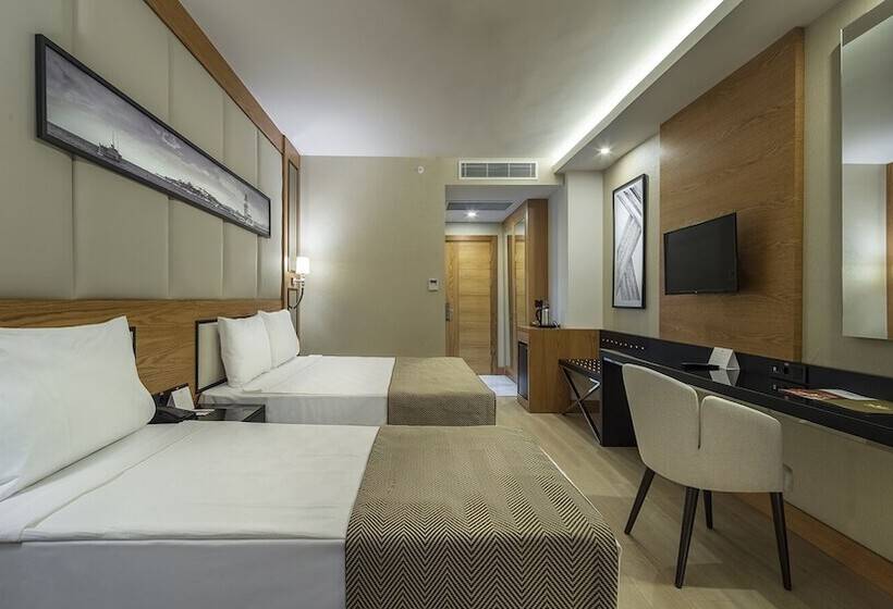 חדר סטנדרט נוף לבריכה, Aydinbey Queen S Palace & Spa   Ultra All Inclusive