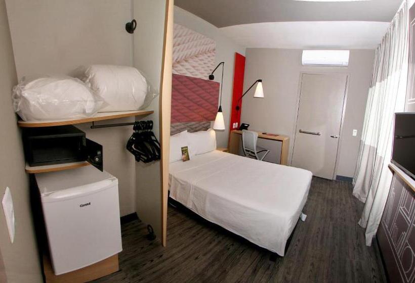 חדר סטנדרט מותאם לאדם עם מוגבלויות, Ibis Natal