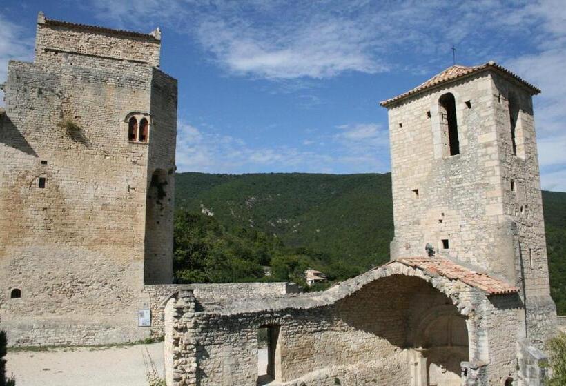 جناح مزود بتراس, Les Hospitaliers