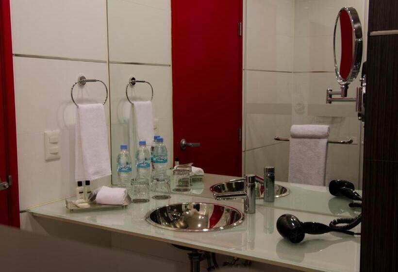 اتاق استاندارد با تخت بزرگ, Ramada Encore By Wyndham Aguascalientes