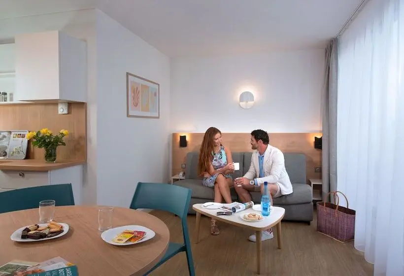 استودیوی استاندارد, Residence Resideal Antibes