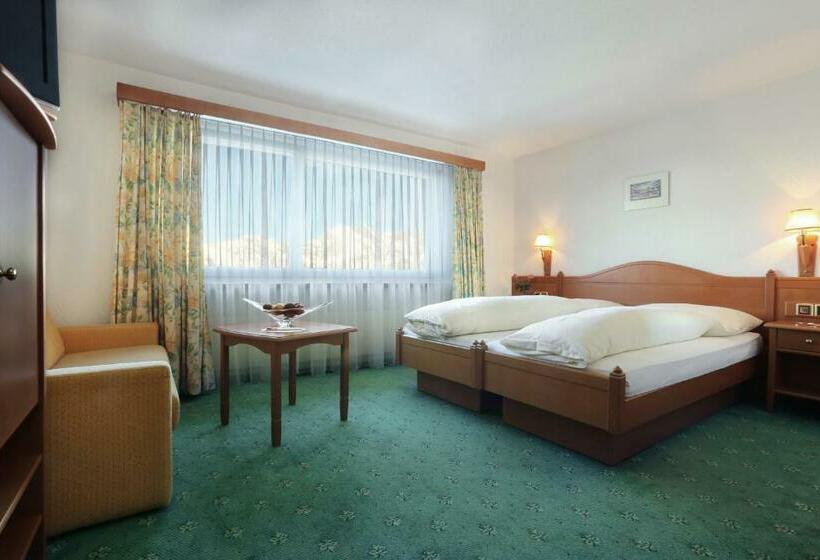 コンフォートルーム, Tannenboden Steinbock