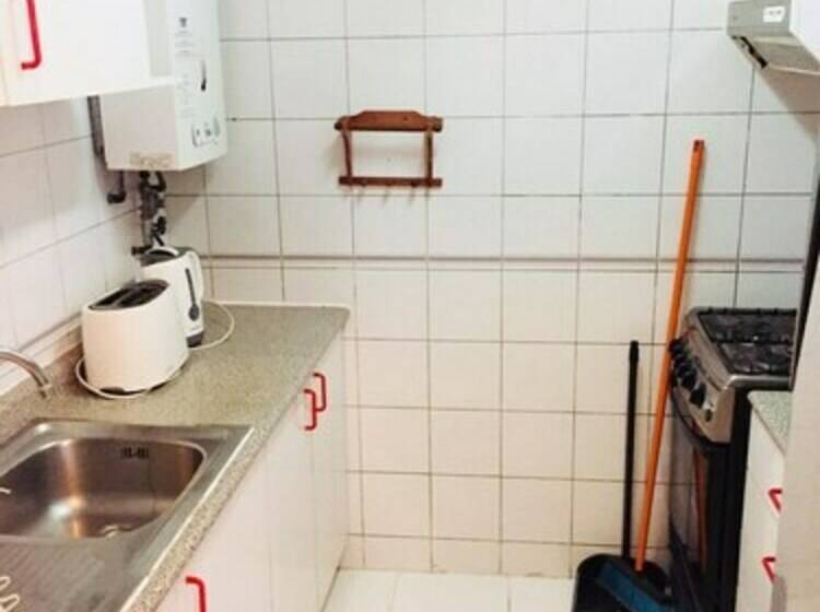 דירת חדר, Tempo Light