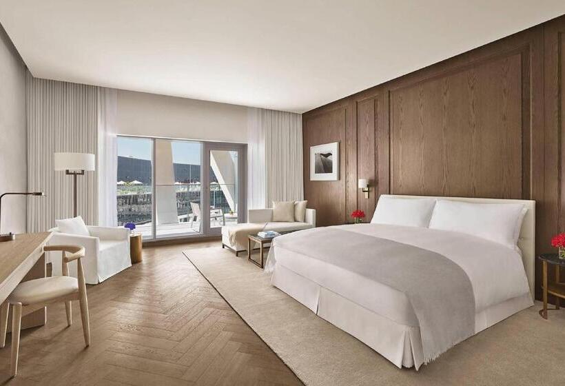 스탠다드 룸 킹사이즈 침대, The Abu Dhabi Edition