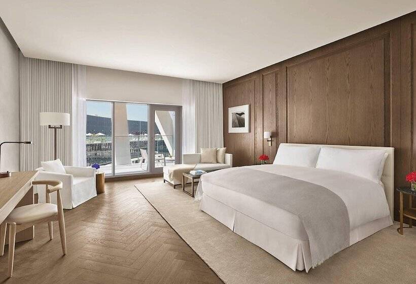 디럭스 룸, The Abu Dhabi Edition