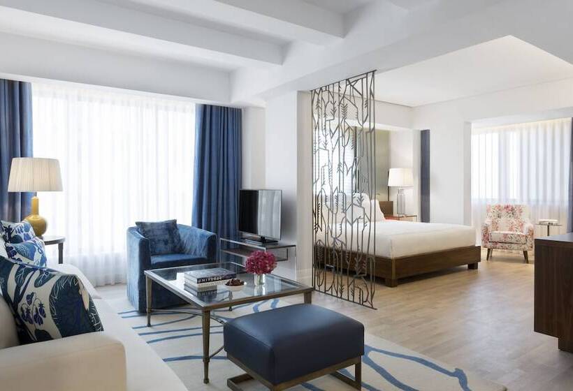 سوییت, The Merchant House