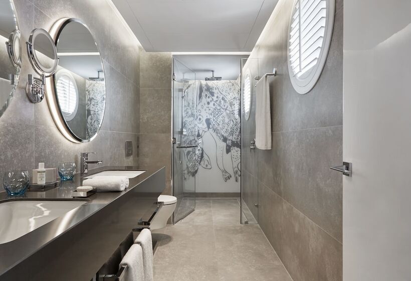 سوییت, The Merchant House