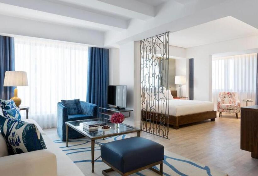 سوییت, The Merchant House